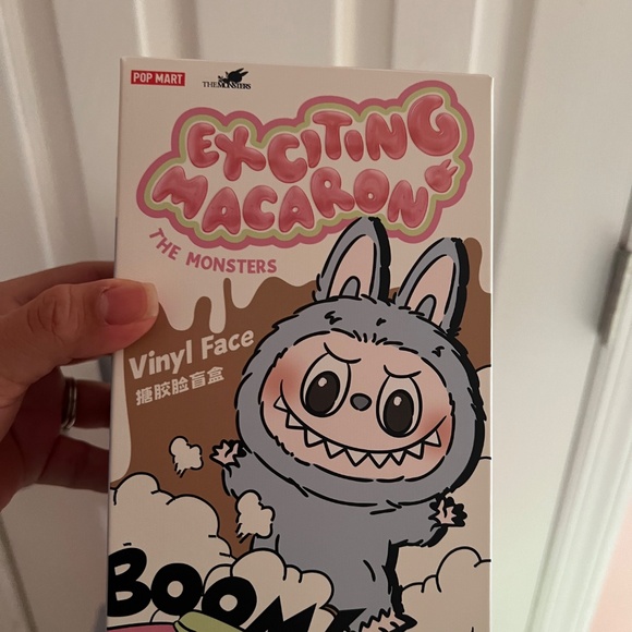 Leyche berry Exciting macaron labubus - Picture 2 of 2